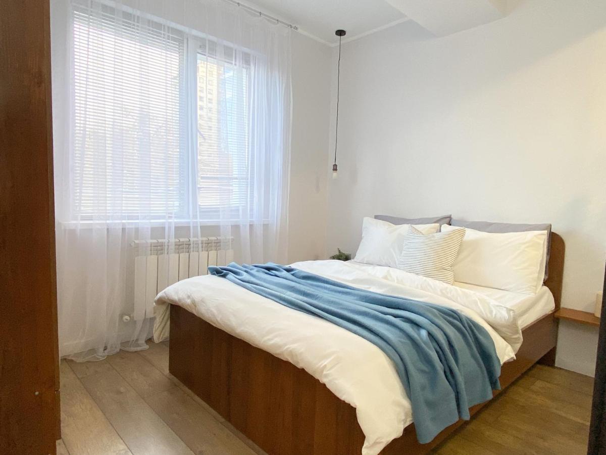 Студия В Стиле Loft В Центре Города 알마티 외부 사진